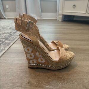 Jessica Simpson Tan Wedge Sandals with Daisy Design